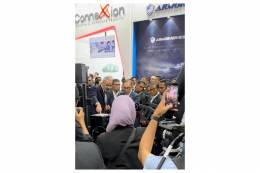 El primer ministro malayo Anwar Ibrahin durante la presentacin del Alakran (NTGS)