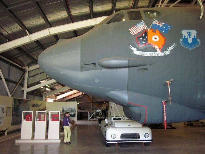 Cabina del B-52G. (Albert Campanera i Rovira, copyright defensa.com)