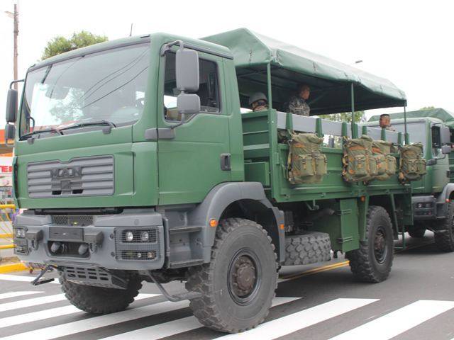Camión Portatropa Rheinmetall MAN TGM-MIL 13.280 (4x4). (Alejo Marchessini, copyright defensa.com)