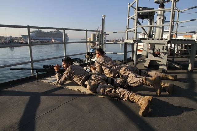Los equipos EOS formados por la Infantería de Marina son un elemento fundamental para convertir un navío en un completo sistema de combate (foto Julio Maíz).