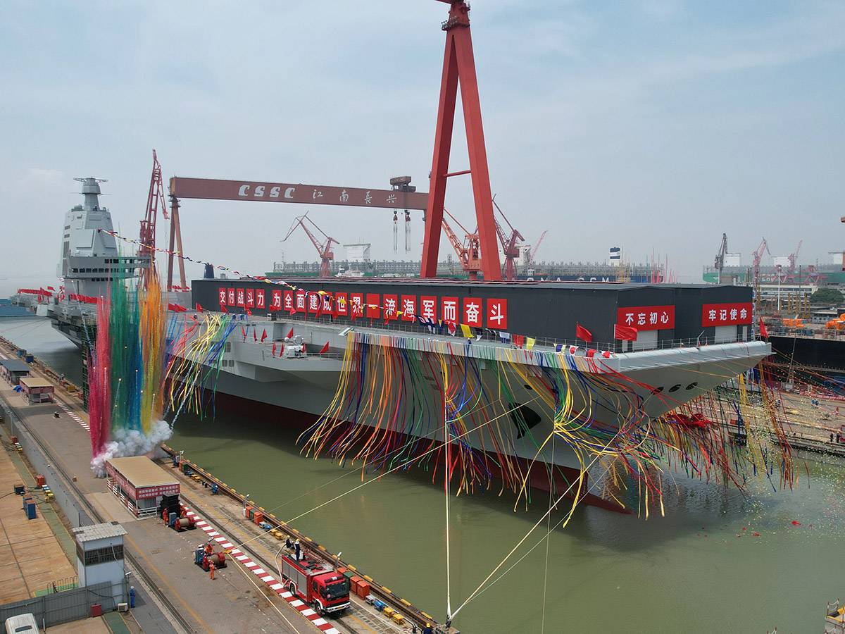 El Fujian, el tercer portaaviones de China, fue botado hace unos días en Shanghai. (MD China) El Fujian, el tercer portaaviones de China, fue botado hace unos días en Shanghai. (MD China)