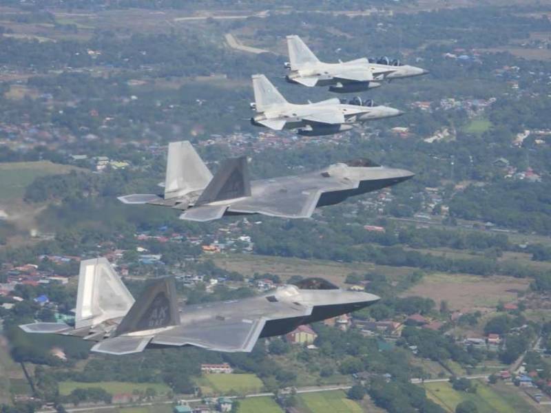 Aviones de combate FA-50 filipinos durante un ejercicio conjunto con unidades estadounidenses (AFP) Aviones de combate FA-50 filipinos durante un ejercicio conjunto con unidades estadounidenses (AFP)