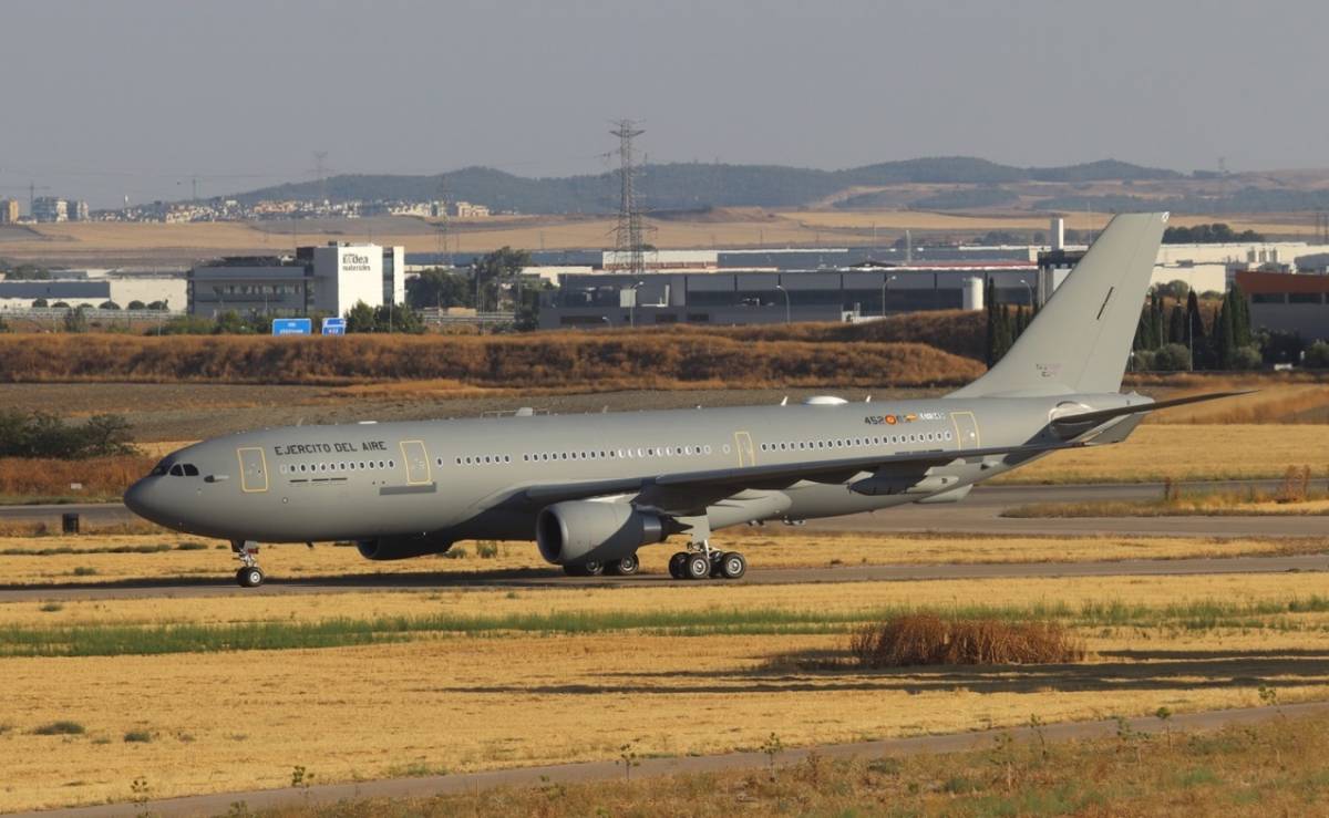 El primer A330-200 MRTT del Ejército del Aire y del Espacio en la base de Getafe. (Foto: Julio Maíz Gutiérrez) El primer A330-200 MRTT del Ejército del Aire y del Espacio en la base de Getafe. (Foto: Julio Maíz Gutiérrez)