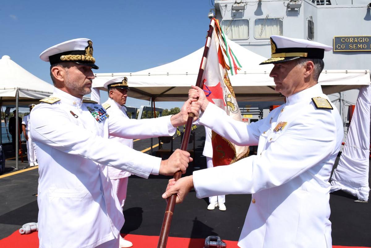 Ceremonia de relevo de mando. (foto: Armada) Ceremonia de relevo de mando. (foto: Armada)