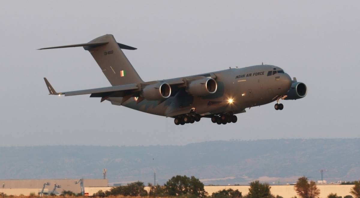 El C-17A de la india aterrizando en la Base Aérea de Torrejón. (Foto Julio Maiz) El C-17A de la india aterrizando en la Base Aérea de Torrejón. (Foto Julio Maiz)