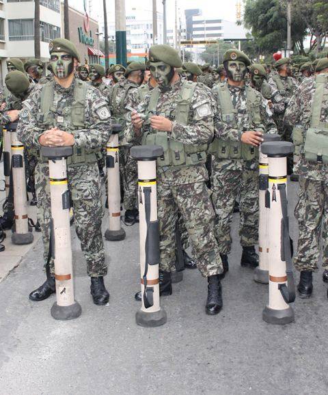 Fuerza Armadas de Peru Image.php?file=fichero_12021_20160802