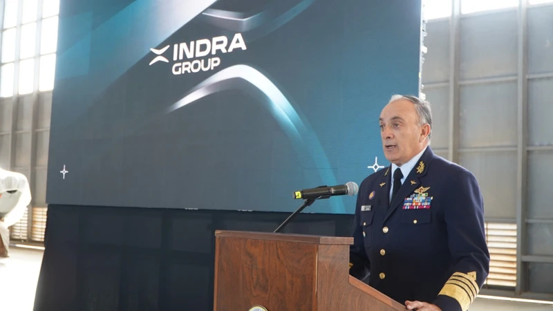 El comandante en jefe de la Fuerza A�rea, general del Aire Fernando Colina durante la inauguraci�n de ndra en Uruguay del centro estrat�gico para sistemas de defensa y tr�fico a�reo. Foto: Indra