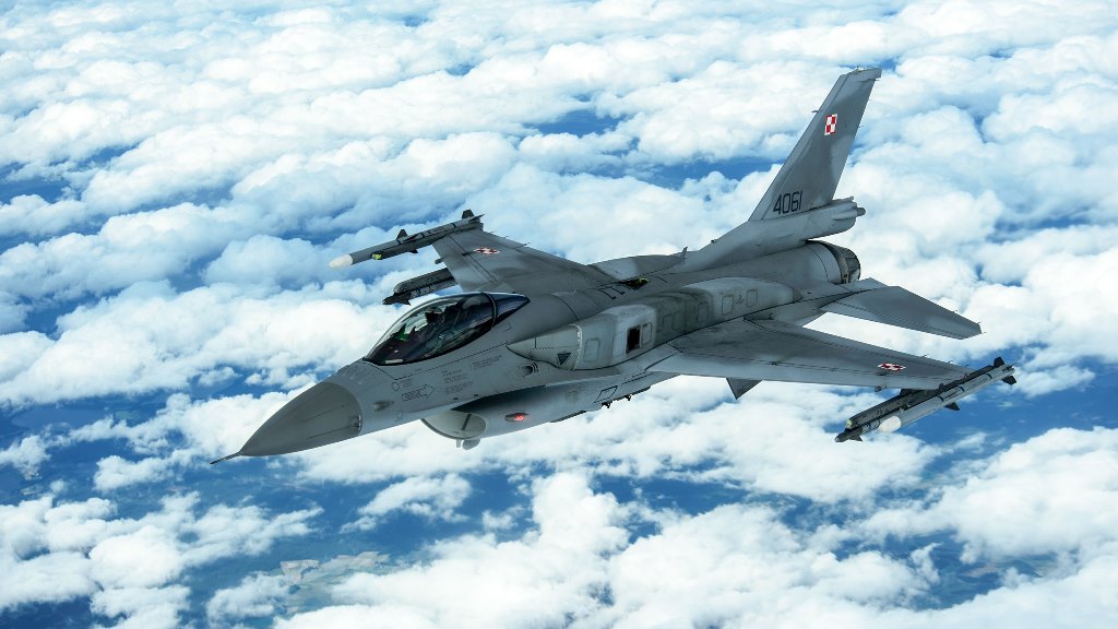 2%20F-16-poland.jpg