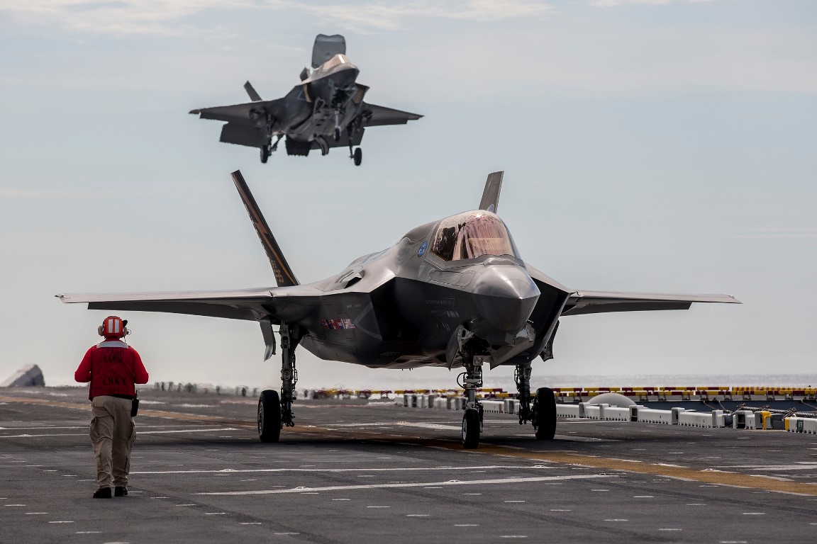 Los F-35 alcanzan una velocidad de 1900 kilmetros por hora, superando la velocidad del sonido