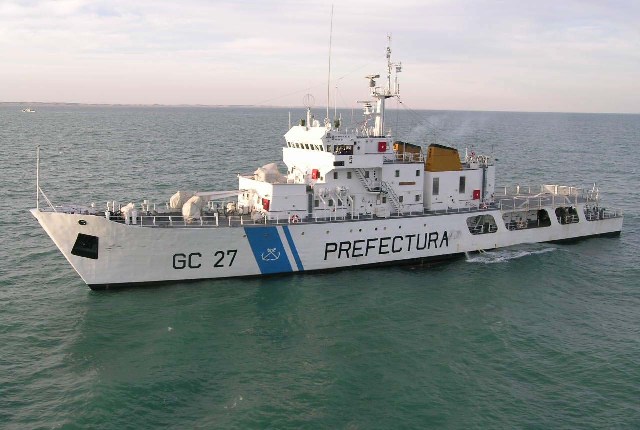 Los Guardacostas de la Prefectura Naval argentina reciben el ...