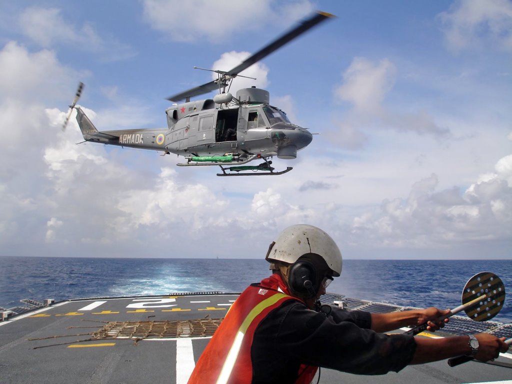 Noticias De La Armada - Página 20 Helicóptero%20Agusta%20Bell%20AB-212%20ASW