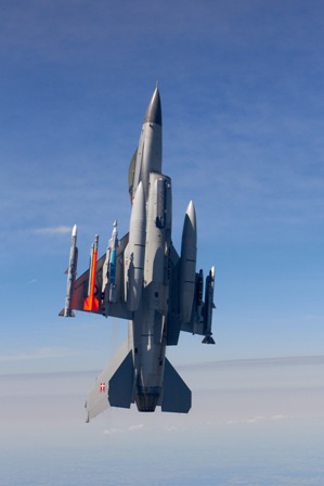Un%20F-16%20dan%C3%A9s%20con%20un%20pod%20Litening%20G4%20(NG).jpg
