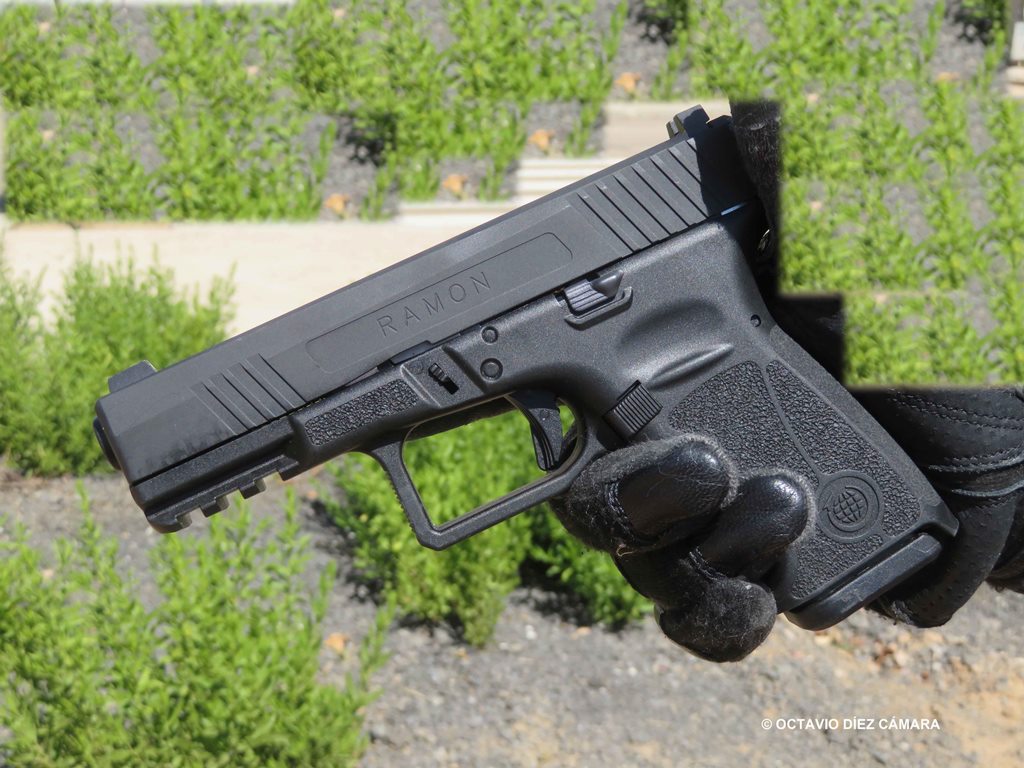 La Guardia Civil empieza a recibir pistolas israelís Ramon - Noticias ...