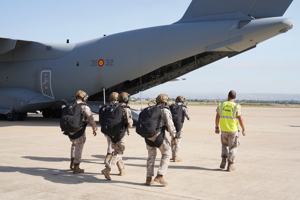 Primer lanzamiento paracaidista HAHO desde A400M del Ejército del Aire
