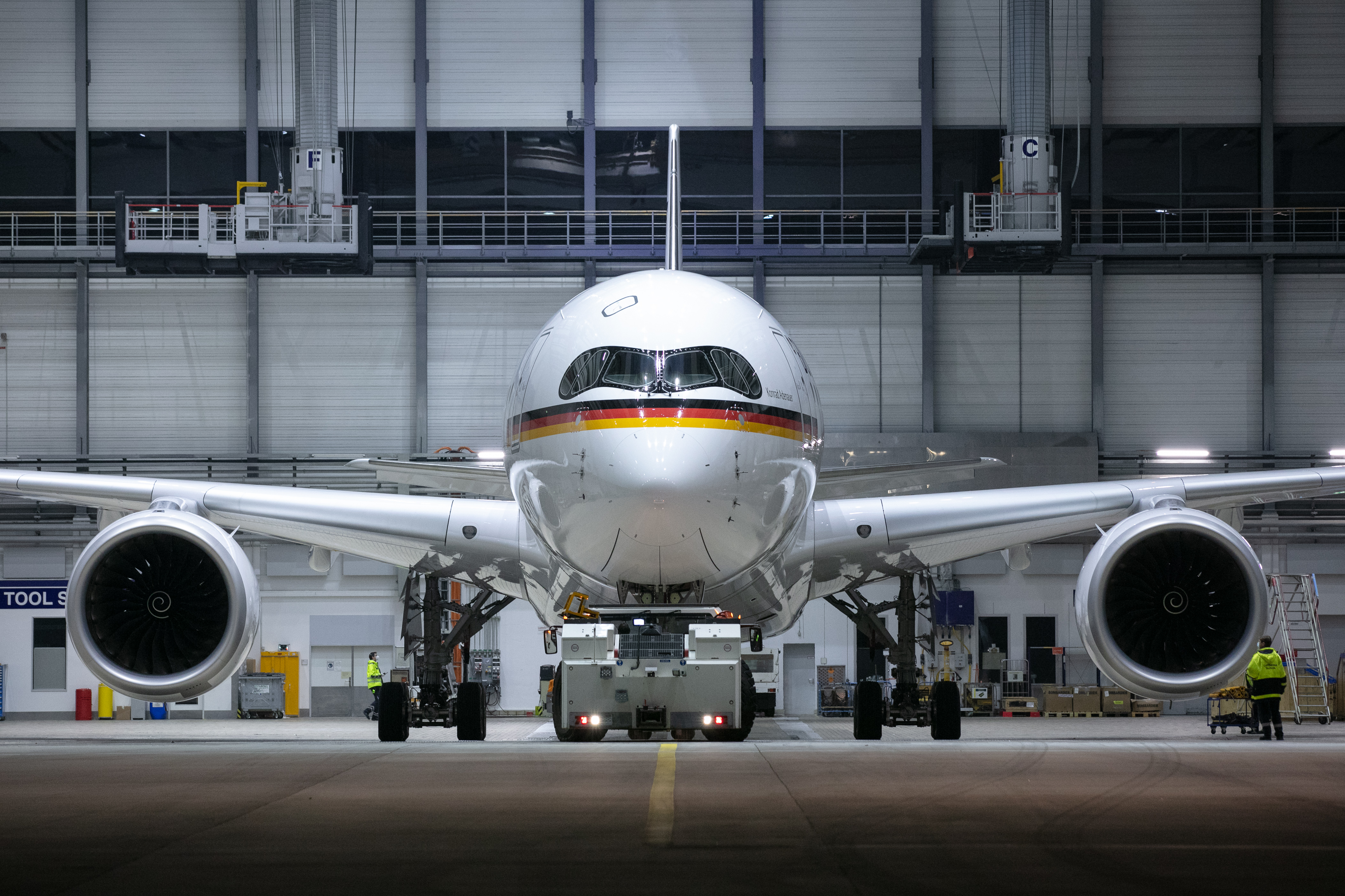 Немецкий правительственный Bombardier застрял на Сейшелах
