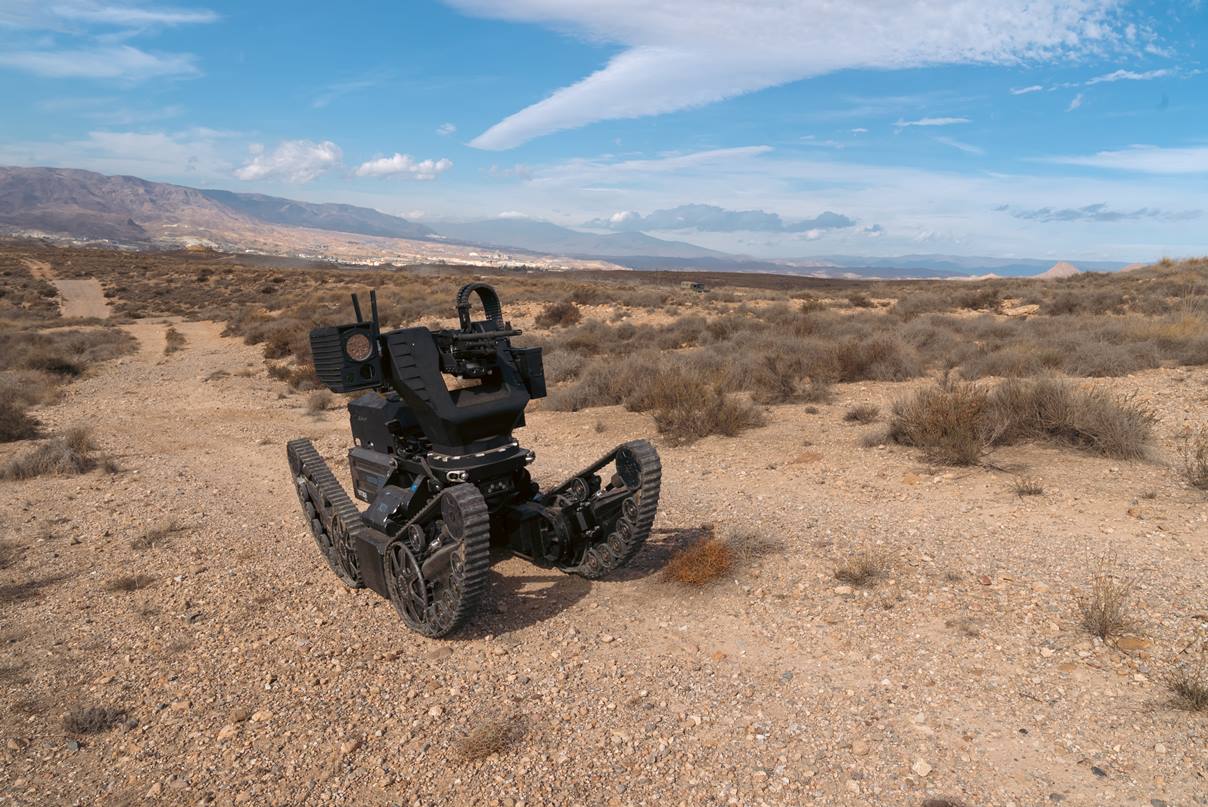 El UGV aunav BEST de EM&M muestra su capacidad de combate al Ejército ...