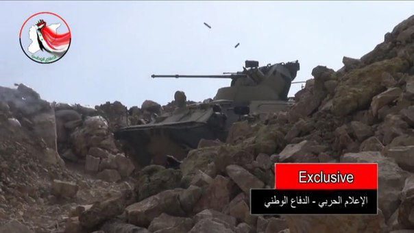 Un BTR 82A proporcionado por Rusia en combate