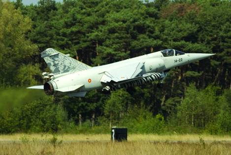 El C.14-41 despegando para una nueva misión del "Tiger Meet" de 2009, organizado en la Base Aérea de Kleine Brogel. (Patrick Roegies)