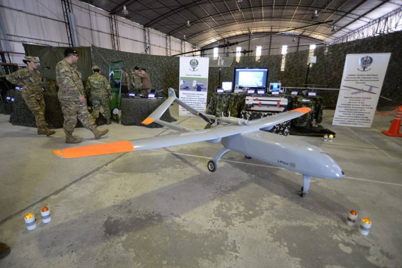El infaltable UAV Lipan.  (Luis Pi�eiro)