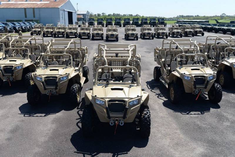 Otra vista de los numerosos Polaris llegados al ejercito.  (Luis Pi�eiro)