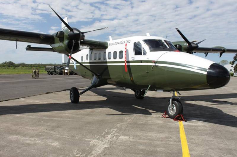 Impecable Twin Otter,recien puesto a nuevo para el servicio.  (Luis Pi�eiro)