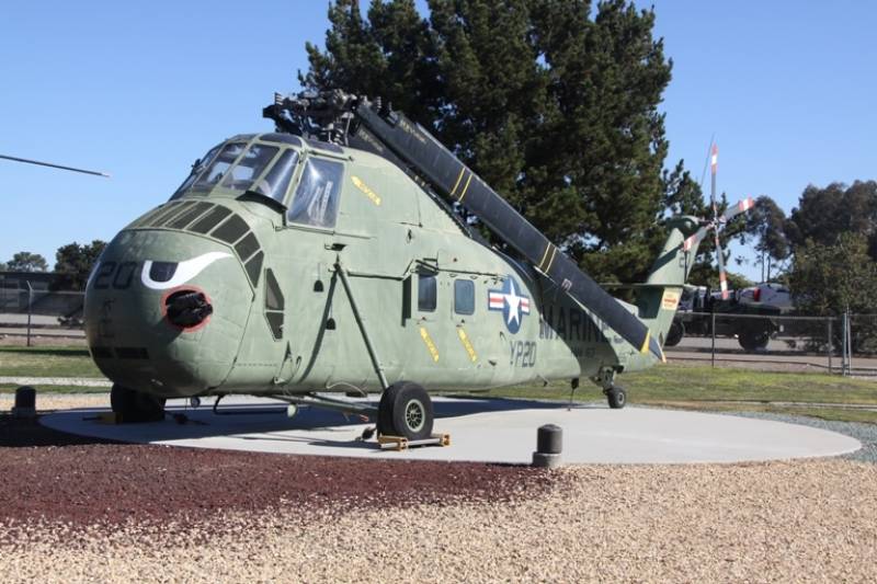 Sikorsky HUS UH-34 “Seahorse”, una versión desarrollada para los Marines como elemento de transporte Antonio Ros (Copyright defensa.com) Sikorsky HUS UH-34 “Seahorse”, una versión desarrollada para los Marines como elemento de transporte Antonio Ros (Copyright defensa.com)