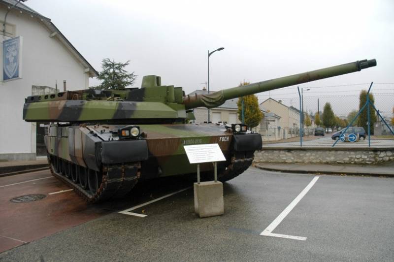 AMX-56 Leclerc. (Camil Busquets i Vilanova, copyright defensa.com) AMX-56 Leclerc. (Camil Busquets i Vilanova, copyright defensa.com)