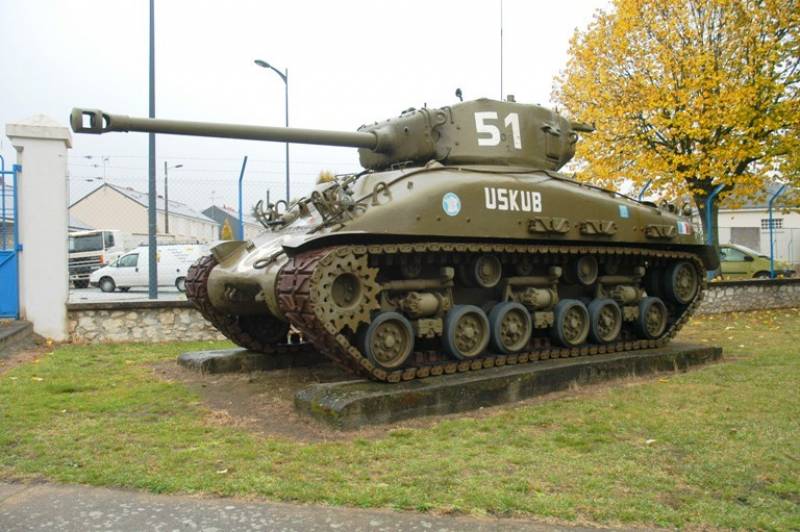 “Sherman” M-4. (Camil Busquets i Vilanova, copyright defensa.com) “Sherman” M-4. (Camil Busquets i Vilanova, copyright defensa.com)