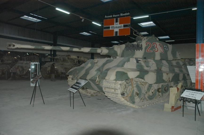 PzKpfw VI-B “Königstiger”. (Camil Busquets i Vilanova, copiright defensa.com)
