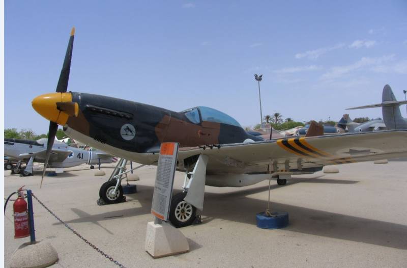 “Spitfire MK.IX”: su nombre hebreo sería “Yorek”. (Antonio Ros Pau, Copyright defensa.com) “Spitfire MK.IX”: su nombre hebreo sería “Yorek”. (Antonio Ros Pau, Copyright defensa.com)