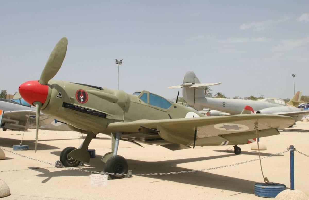 Messerschmitt Avia 199 de procedencia checa, una de las primeras aeronaves de la IAF. (Antonio Ros Pau, Copyright defensa.com) Messerschmitt Avia 199 de procedencia checa, una de las primeras aeronaves de la IAF. (Antonio Ros Pau, Copyright defensa.com)