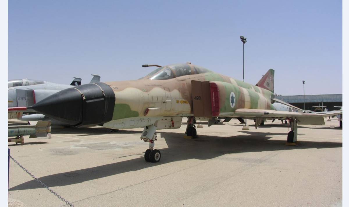 F-4 “Phantom” conocido como “Kurnas”. (Antonio Ros Pau, Copyright defensa.com) F-4 “Phantom” conocido como “Kurnas”. (Antonio Ros Pau, Copyright defensa.com)