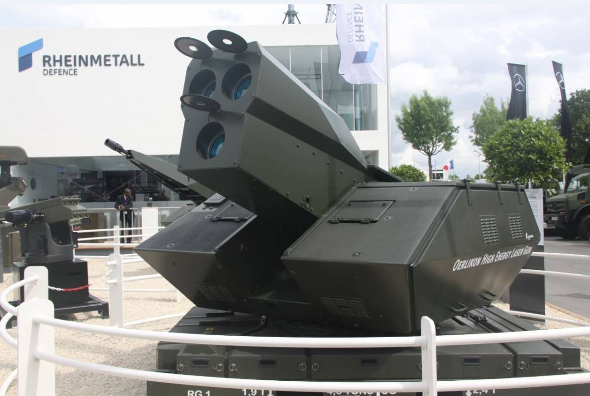 el sistema de ca��n laser de alta energ�a desarrollado por Oerlikon, una de las firmas del grupo. Junto a otras aplicaciones como ser�an los sistemas de simulaci�n o las destinadas a la infanter�a ligera como el programa Gladius.   (Antonio Ros Pau, copyr