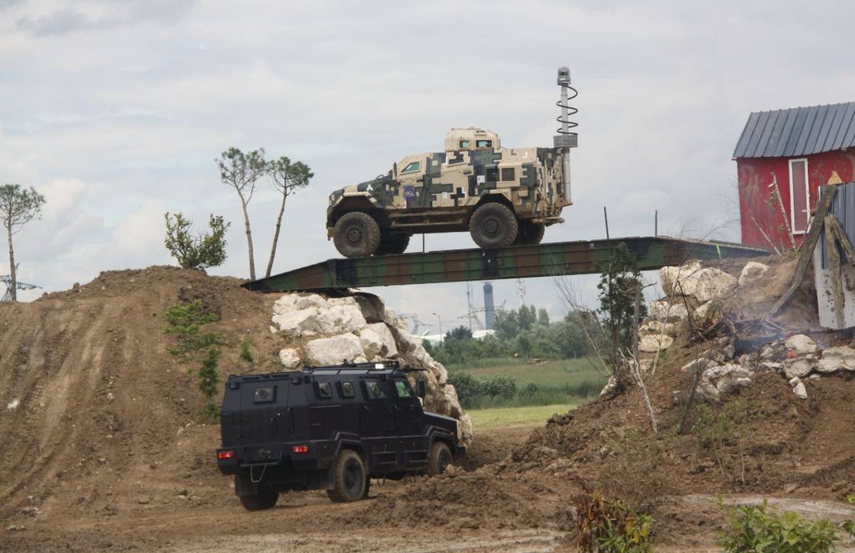 El grupo STREIT muestra diferentes soluciones tanto policiales como militares, algunas de ellas pudimos verlas durante las demostraciones din�micas. (Antonio Ros Pau, copyright defensa.com)