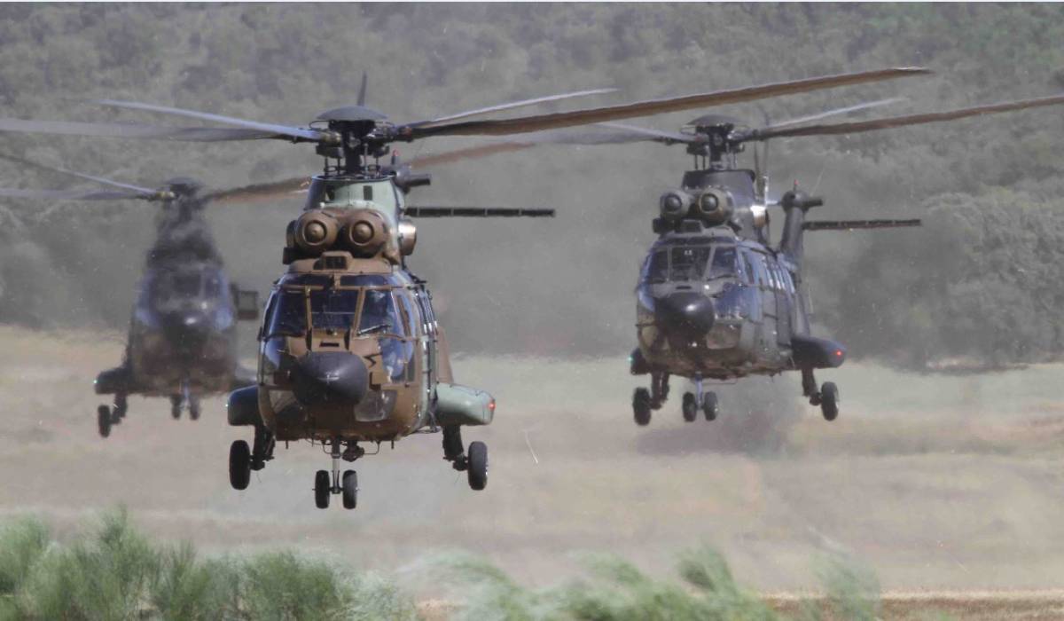 Llegada de tres H215M a la zona de espera. foto Julio Maíz Llegada de tres H215M a la zona de espera. foto Julio Maíz