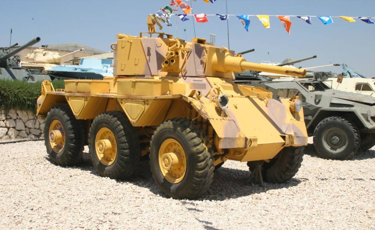 “Saladin” de fabricación británica capturado a Jordania en la Guerra de los Seis Días. (Antonio Ros Pau, copyright defensa.com) “Saladin” de fabricación británica capturado a Jordania en la Guerra de los Seis Días. (Antonio Ros Pau, copyright defensa.com)