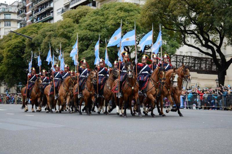 Los infaltables Granaderos a Caballo, IGWAITH/ZONA MILITAR