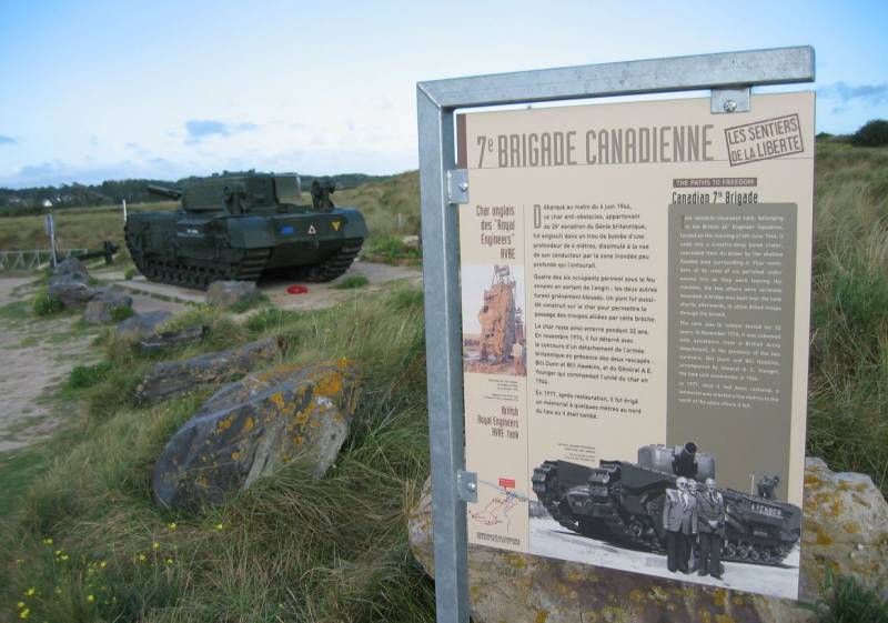 Conmemorativo y recordatorio del esfuerzo realizado por la 7ª Brigada canadiense en “Juno”. (Antonio Ros Pau, copyright defensa.com) Conmemorativo y recordatorio del esfuerzo realizado por la 7ª Brigada canadiense en “Juno”. (Antonio Ros Pau, copyright defensa.com)