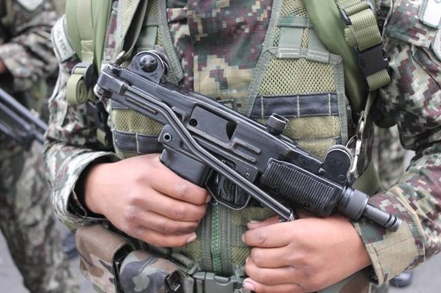 La Mini-Uzi de 9 mm. (Alejo Marchessini, copyright defensa.com) La Mini-Uzi de 9 mm. (Alejo Marchessini, copyright defensa.com)