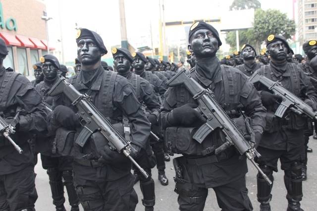 Fusil FN SCAR-L de 5.56 x 45 mm. (Alejo Marchessini, copyright defensa.com) Fusil FN SCAR-L de 5.56 x 45 mm. (Alejo Marchessini, copyright defensa.com)