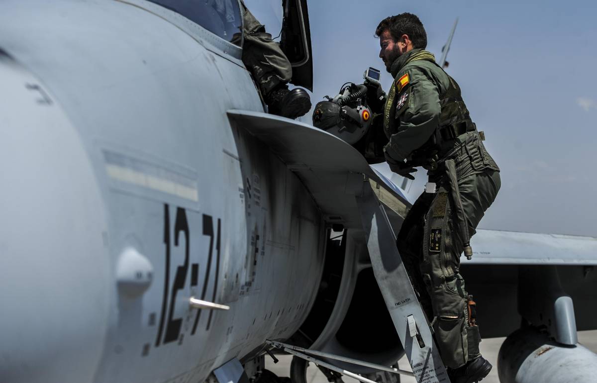 F-18 del Ala 12 listo para despegar (USAF) F-18 del Ala 12 listo para despegar (USAF)