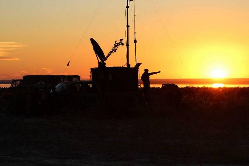 Las operaciones no se detuvieron por la noche.