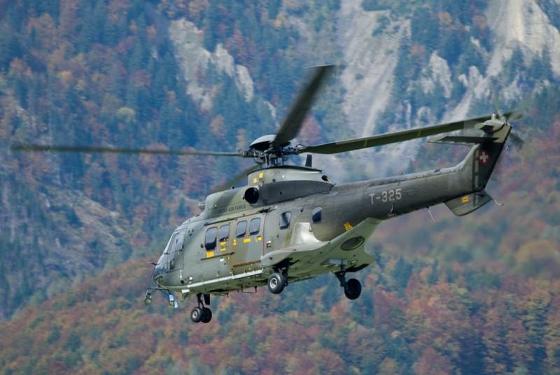 “Cougar” llevando a la cima a invitados en 2008 (foto Patrick Roegies). “Cougar” llevando a la cima a invitados en 2008 (foto Patrick Roegies).