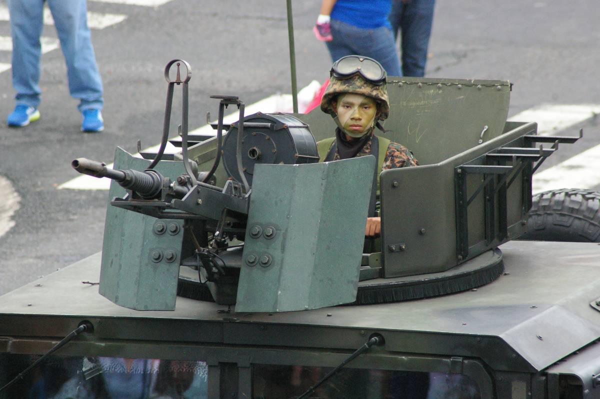 Torreta de can de 20mm sobre un M1151 (J. Montes/defensa.com)