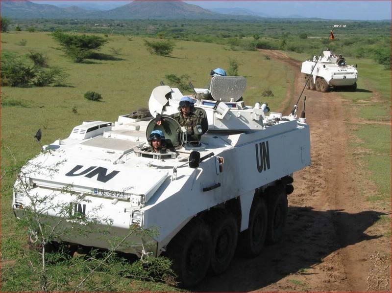 GD-SBS presenta un diseño ya probado por la Infantería de Marina española, el “Piranha IIIC”, como este pintado de blanco mientras operaba en Haití (foto Armada). GD-SBS presenta un diseño ya probado por la Infantería de Marina española, el “Piranha IIIC”, como este pintado de blanco mientras operaba en Haití (foto Armada).