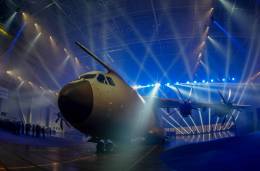 Sevilla. La espectacular presentaci�n del primer A400M, en el hangar de entregas de Airbus DS.