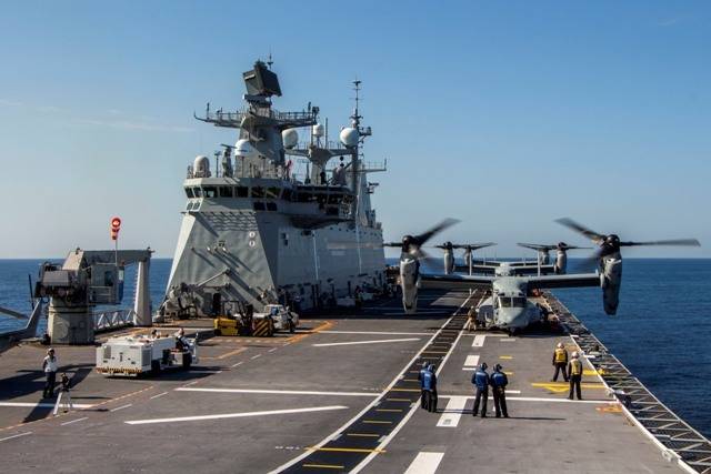 MV-22B “Osprey” del USMC operando desde el LHD “Juan Carlos I” L-61 (foto Armada). MV-22B “Osprey” del USMC operando desde el LHD “Juan Carlos I” L-61 (foto Armada).