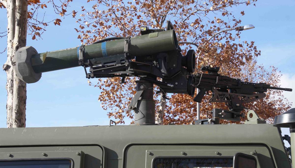 Detalle del armamento del ST5, en primer plano el misil “Spike”.(Julio Maíz/Defensa.com) Detalle del armamento del ST5, en primer plano el misil “Spike”.(Julio Maíz/Defensa.com)