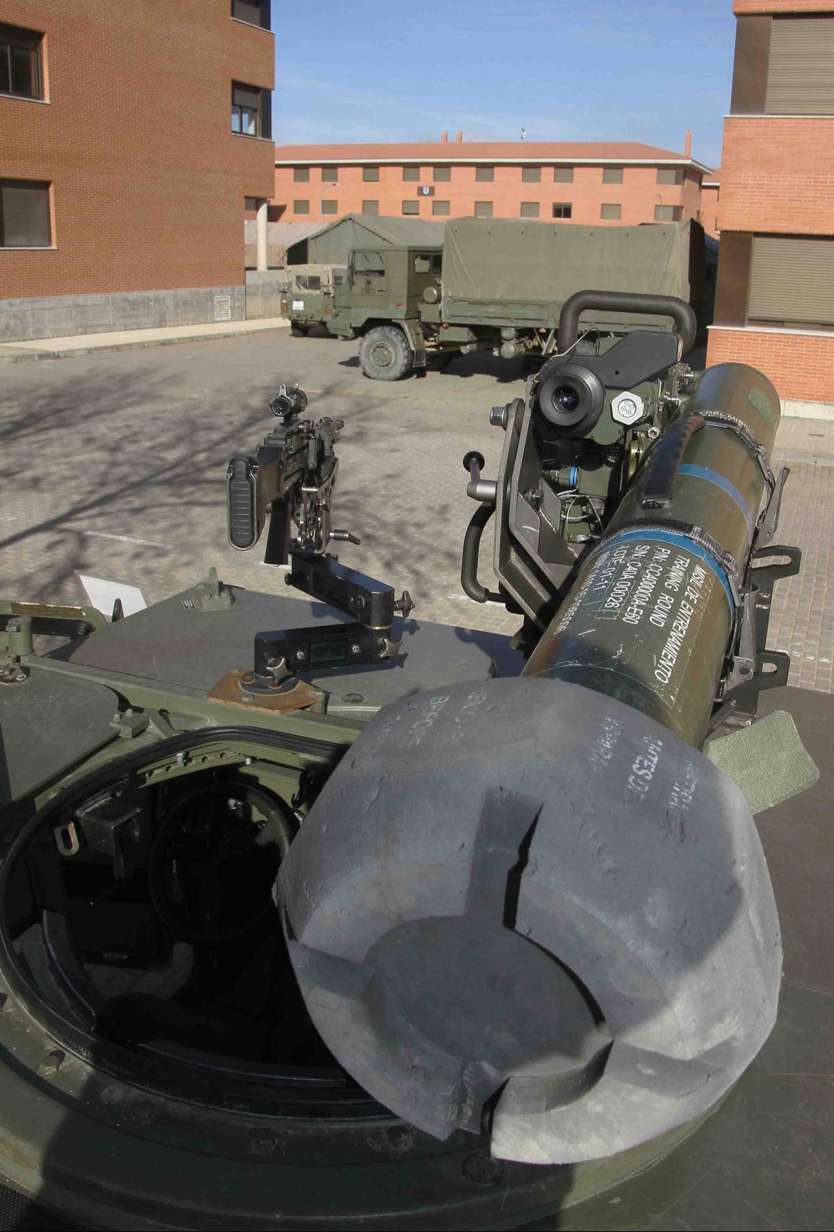 Vista del lanzamisiles “Spike”, incluido su sistema de puntería.(Julio Maíz/Defensa.com) Vista del lanzamisiles “Spike”, incluido su sistema de puntería.(Julio Maíz/Defensa.com)