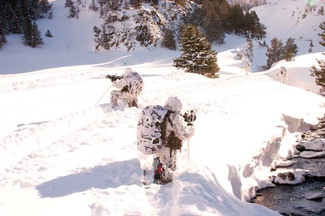 Cobertura ante el avance del binomio más adelantado, una acción sencilla en cualquier terreno, pero que se complica, y bastante, en la montaña Cobertura ante el avance del binomio más adelantado, una acción sencilla en cualquier terreno, pero que se complica, y bastante, en la montaña